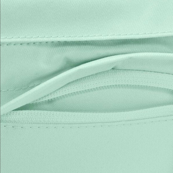 New🌿Nike Tech 10L Hip Pack Mint Green - Picture 5 of 11